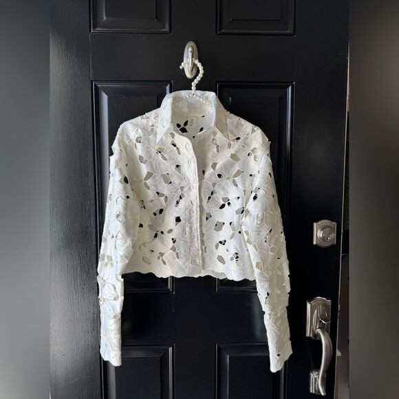 H&M Tops - H&M White Satin Broderie Anglaise Lace Cropped Jacket Size XS